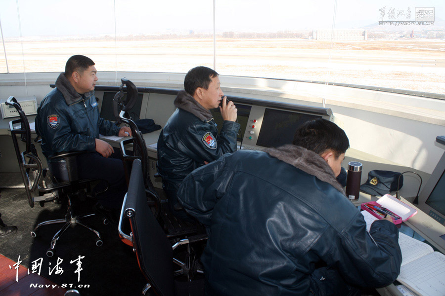 Récemment, plusieurs avions de la force aérienne sous le commandement de la Flotte de la mer de Chine du Nord de la Marine chinoise ont achevé leur premier exercice de vol de l'année 2013. Selon une source officielle, les 168 pilotes ont accompli cette formation, comprenant onze exercices de base, notamment les man?uvres et la coordination des tactiques...