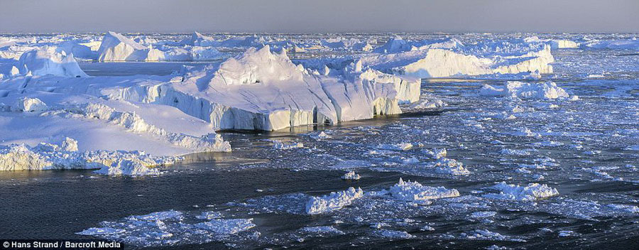 Les paysages de glace de l'océan Arctique sous l'objectif de Hans Strand (8)