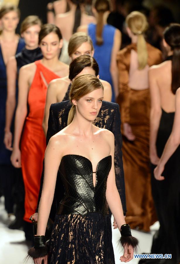 Semaine de la mode de New York : défilé de J.MENDEL automne 2013 (11)