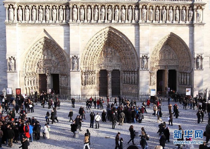 La cathédrale Notre-Dame de Paris fête son 850e anniversaire ! (4)