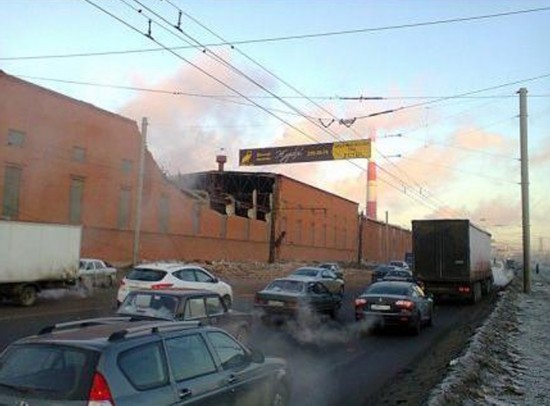 La météorite de Chelyabinsk aurait pu être percutée par un OVNI (16)