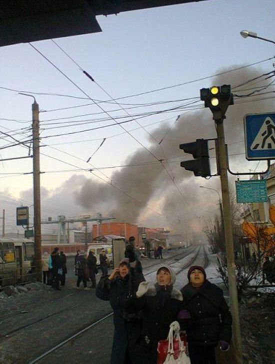 La météorite de Chelyabinsk aurait pu être percutée par un OVNI (14)