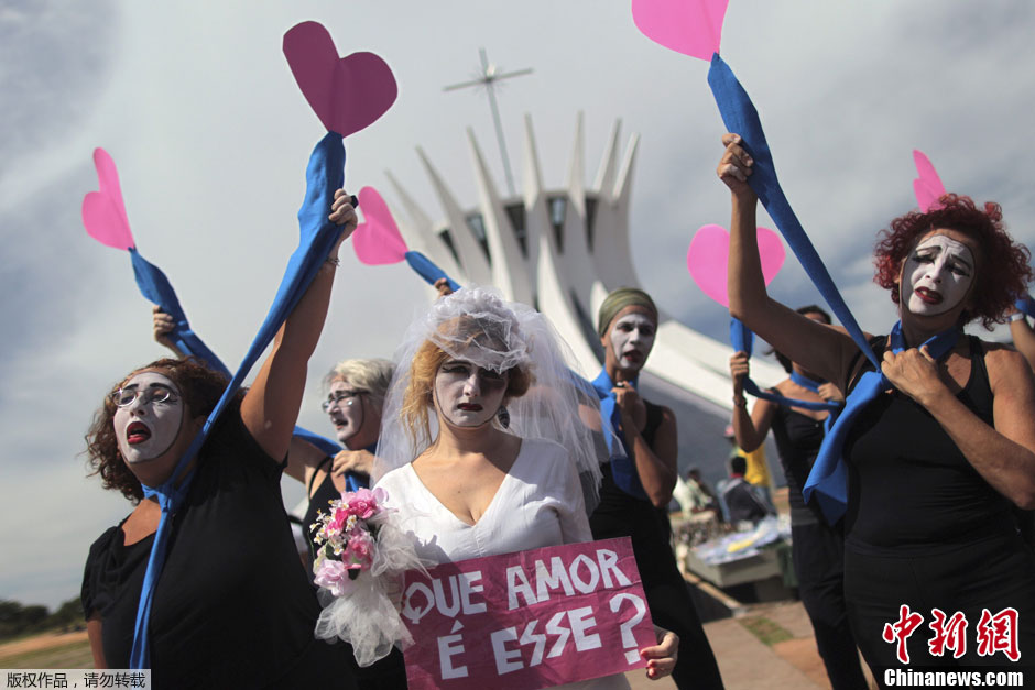 En images : "triste nouvelle mariée", manif contre les violences aux femmes au Brésil  (2)