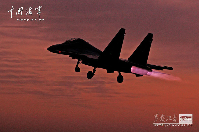 Exercice d'attaque de  chasseurs Su-30MKK2 de la Marine chinoise (2)