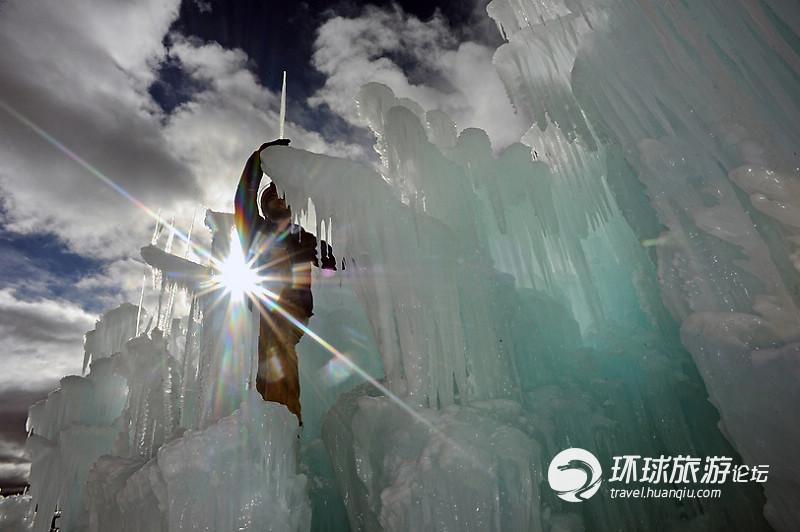 Un chateau entièrement réalisé en glace au Colorado (3)