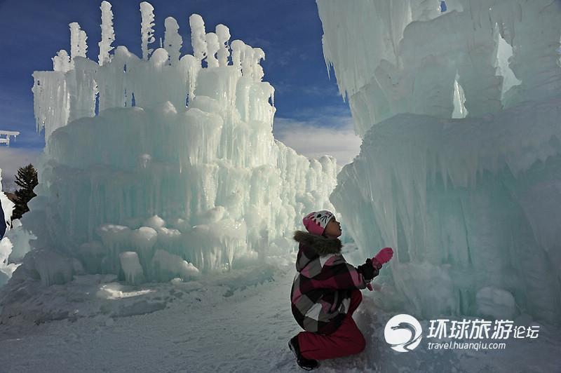 Un chateau entièrement réalisé en glace au Colorado (9)