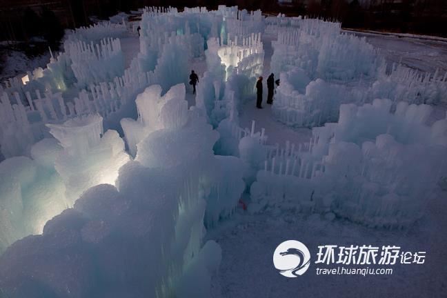 Un chateau entièrement réalisé en glace au Colorado (4)