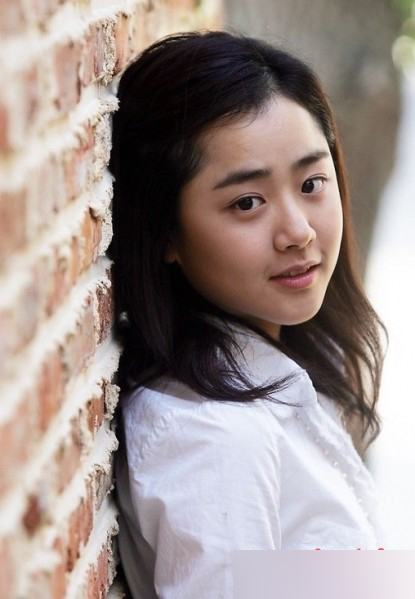 8. Moon Geun Young