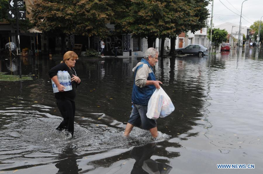 46 morts dans des inondations en Argentine  (8)