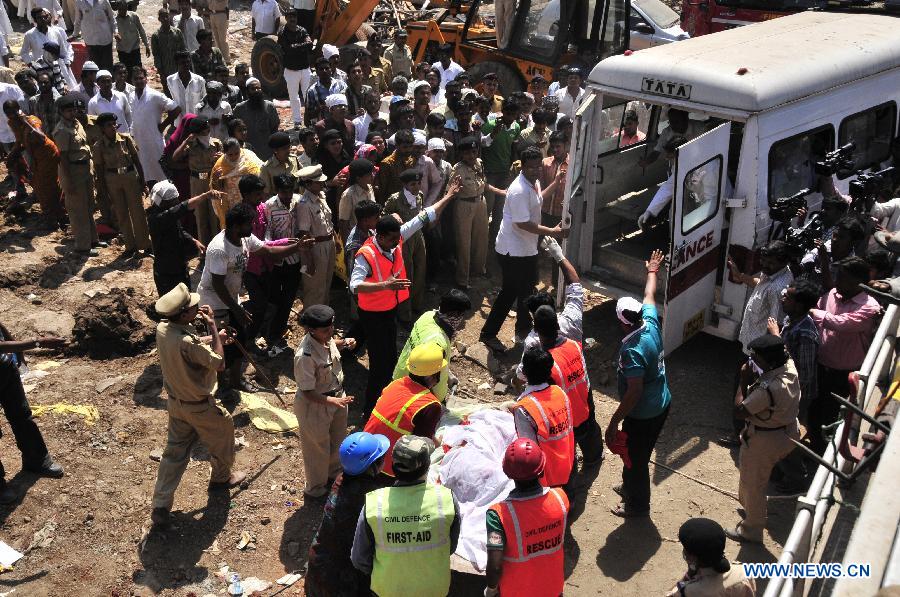 Effondrement d'un immeuble près de Bombay : 71 morts (nouveau bilan)  (6)