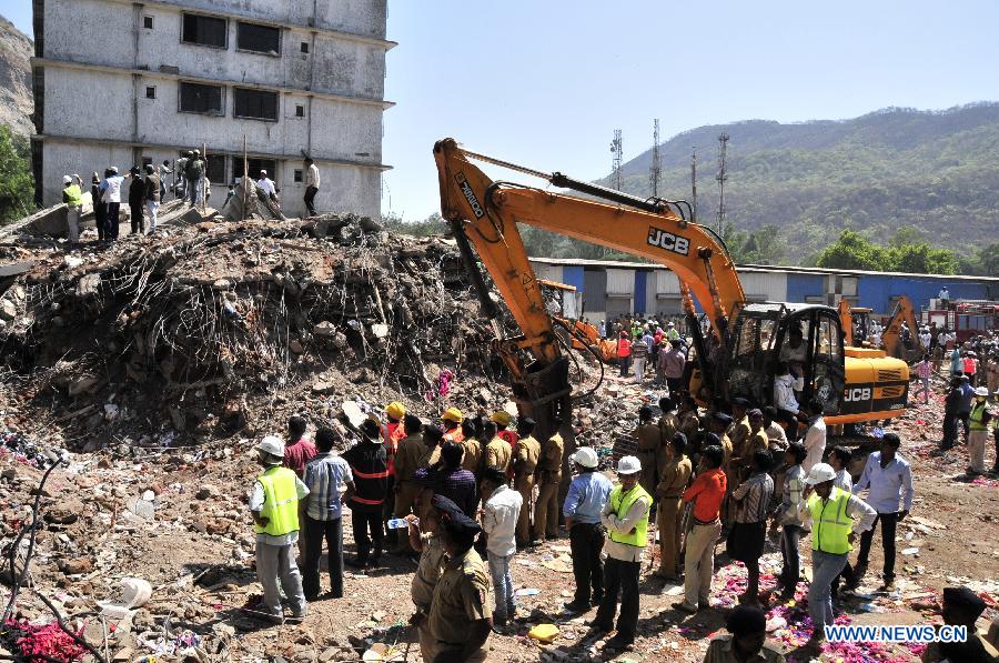 Effondrement d'un immeuble près de Bombay : 71 morts (nouveau bilan)  (3)