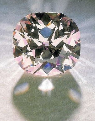 L'Agra, 28 15 carats