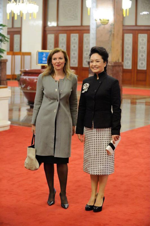 Première dame de Chine VS première dame de France