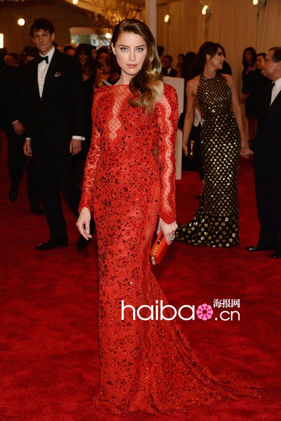 Le 7 mai, l'actrice Amber Heard en Emilio Pucci lors du bal annuel du Met Costume Institute.