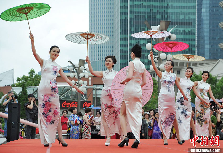 L'élégance des Shangha?ennes en qipao