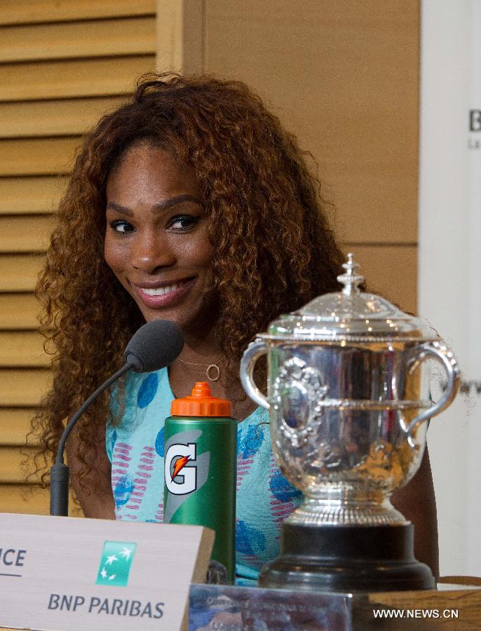 Tennis : Serena Williams bat Maria Sharapova et remporte à nouveau le tournoi de Roland-Garros (11)