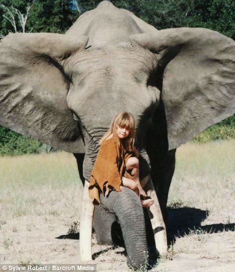 En images : histoire de Tippi Degré, l'enfant qui a grandi auprès des animaux (12)