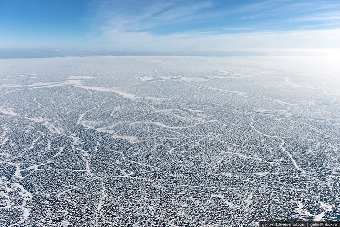 Photos : le lac Ba?kal pris par les glaces