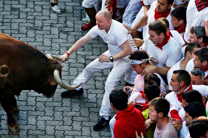 La folie de la San Fermín s'empare de Pampelune (11)