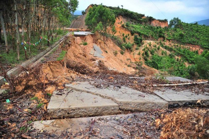 Chine : le typhon Soulik fait trois morts au Guangdong (4)