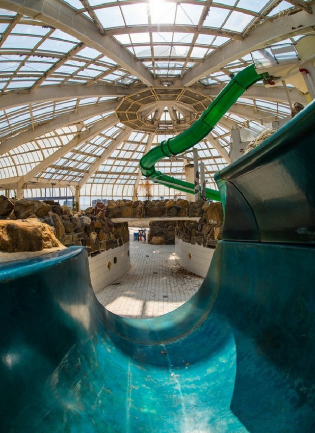 Un parc aquatique abandonné aux Pays-Bas (17)