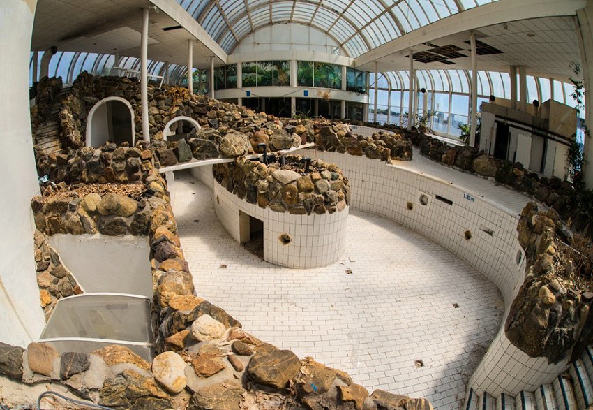 Un parc aquatique abandonné aux Pays-Bas (16)