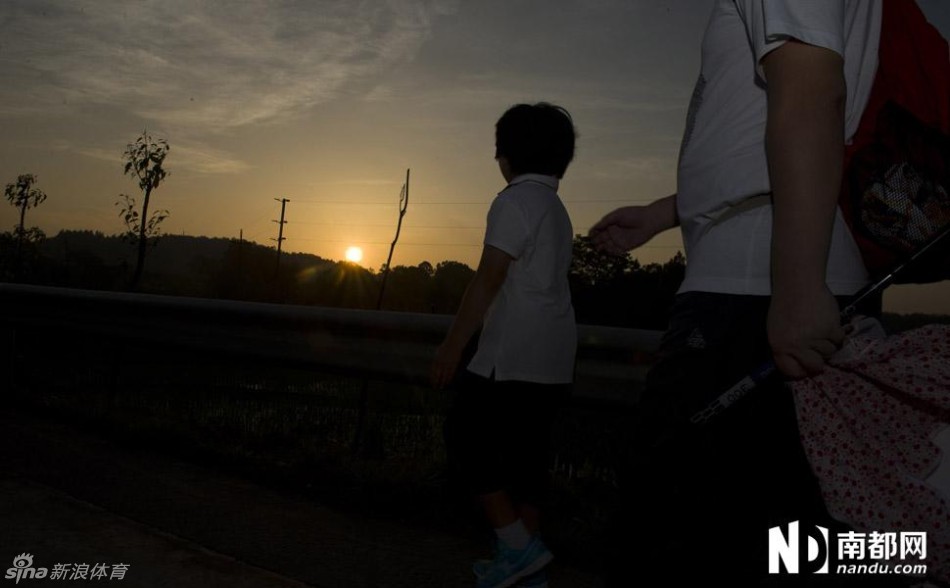 Une fille de 8 ans parcourt 700 km à pieds en 20 jours (21)