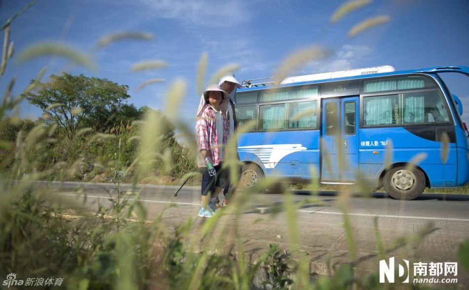 Une fille de 8 ans parcourt 700 km à pieds en 20 jours (4)