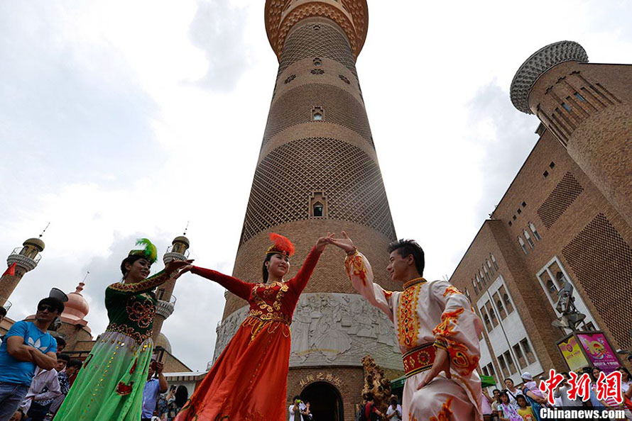 Xinjiang : 13 millions de musulmans célèbrent l'A?d