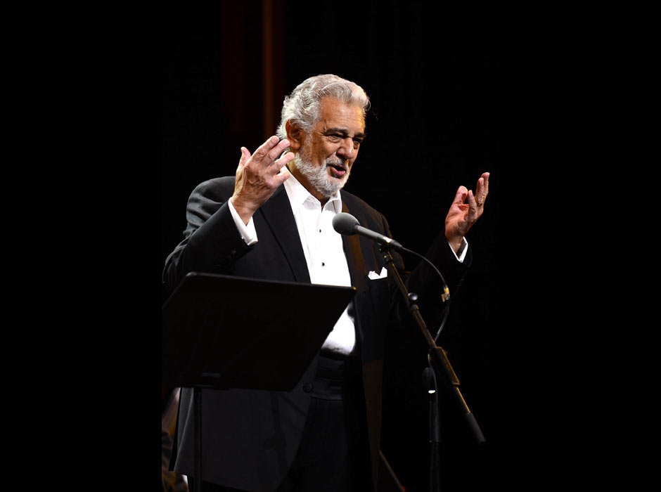 Rencontre magique entre Placido Domingo et les chanteurs de l'opéra de Beijing (2)