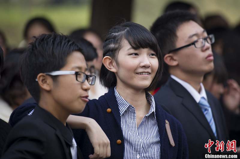 Beijing : 600 lycéens participent à un rite de passage à l'age adulte (5)