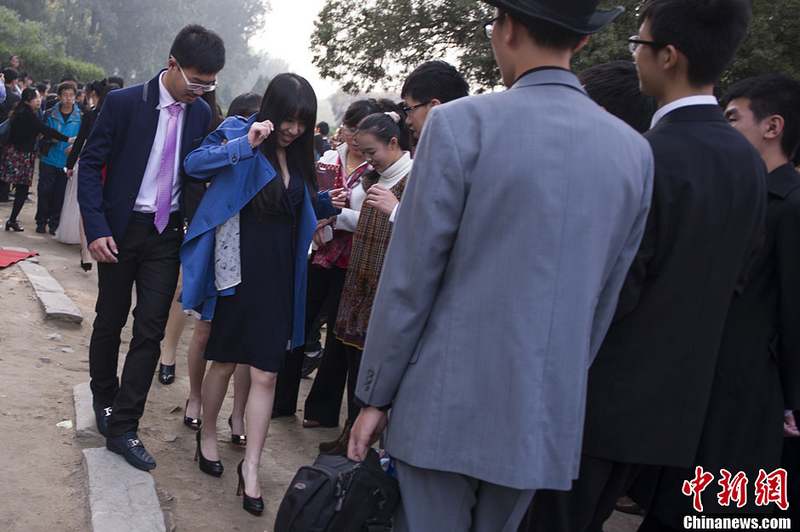 Beijing : 600 lycéens participent à un rite de passage à l'age adulte (4)