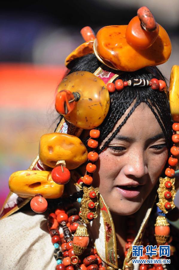 Multicolores! les costumes des Tibétains Kangba (2)