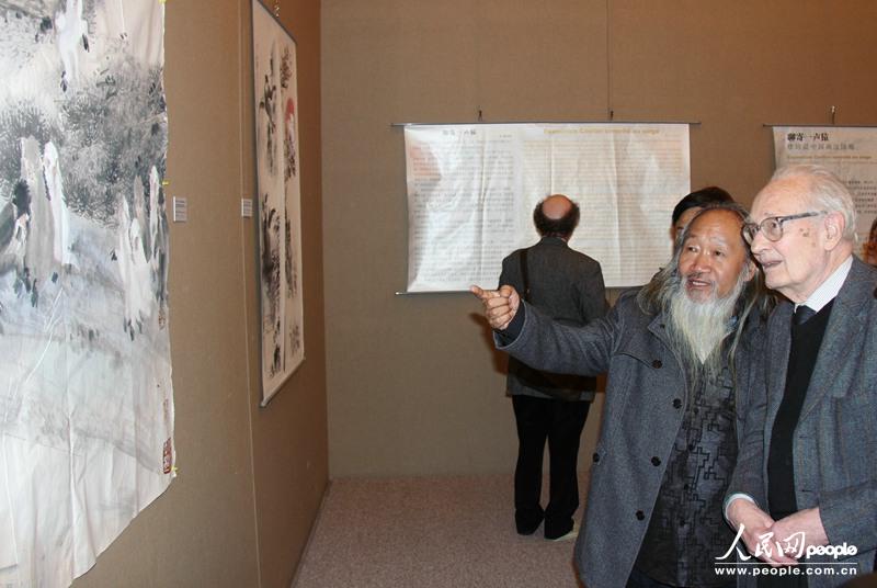 Ouverture de l'exposition des peintures de Xu Peichen à Paris (3)