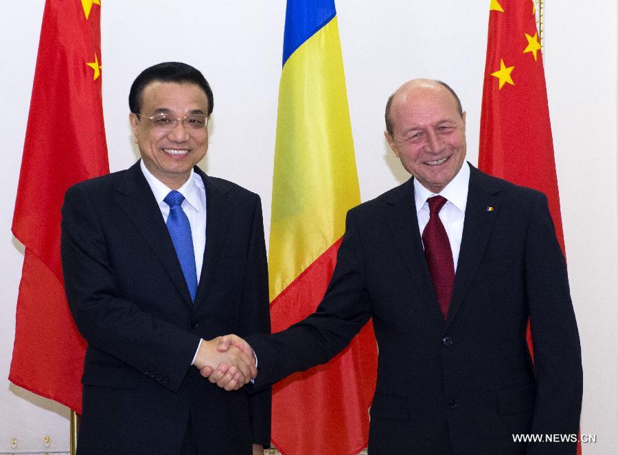 Le Premier ministre chinois et le président roumain se penchent sur le renforcement de la coopération bilatérale (2)