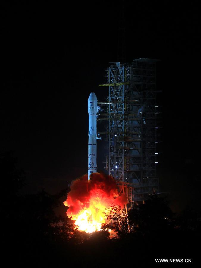 Chine: lancement de la sonde lunaire Chang'e-3 avec un rover à bord  (13)