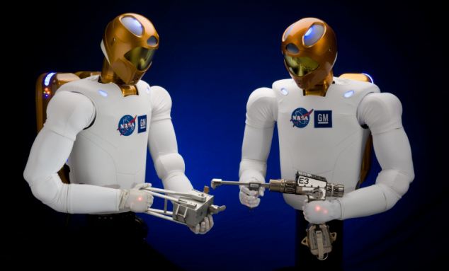 Le robot russe SAR-401, con?u pour travailler dans l'espace (5)