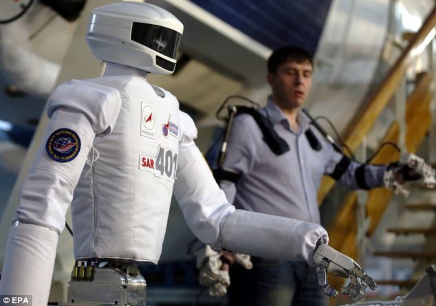 Le robot russe SAR-401, con?u pour travailler dans l'espace (4)