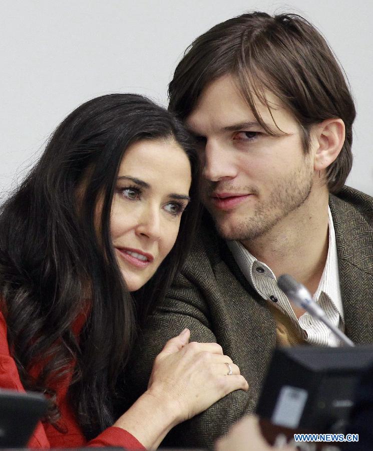 Photo d'archives de Demi Moore et Ahston Kutcher, le 4 novembre 2010 à l'ONU. L'ancien couple, qui a mis de longs mois à parvenir à un accord, est officiellement divorcé en novembre 2013 après deux ans d'une séparation. (Photo: Xinhua/Reuters)