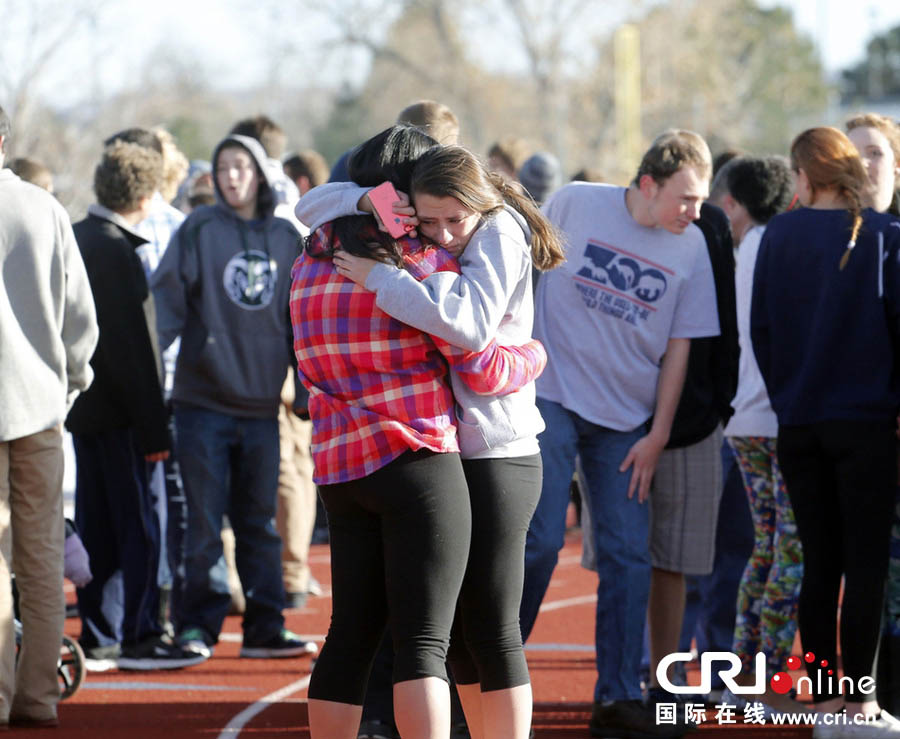 Fusillade dans un lycée du Colorado: un mort et deux blessés (5)