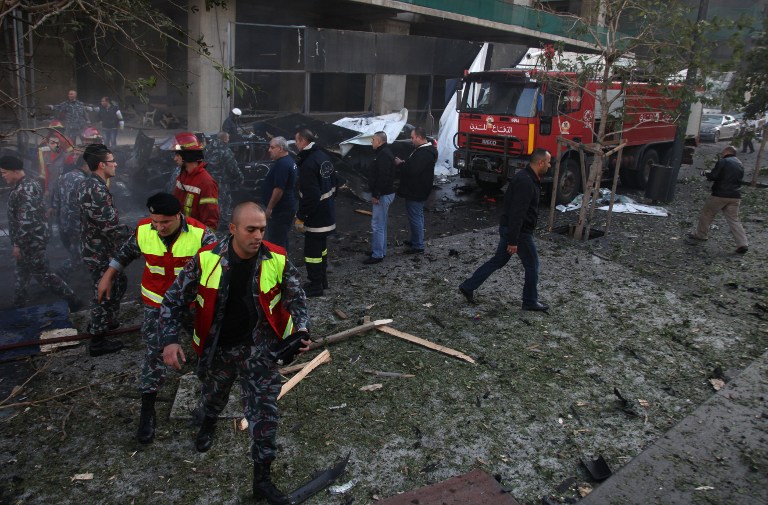 6 morts dans une attaque à la voiture piégée à Beyrouth (7)