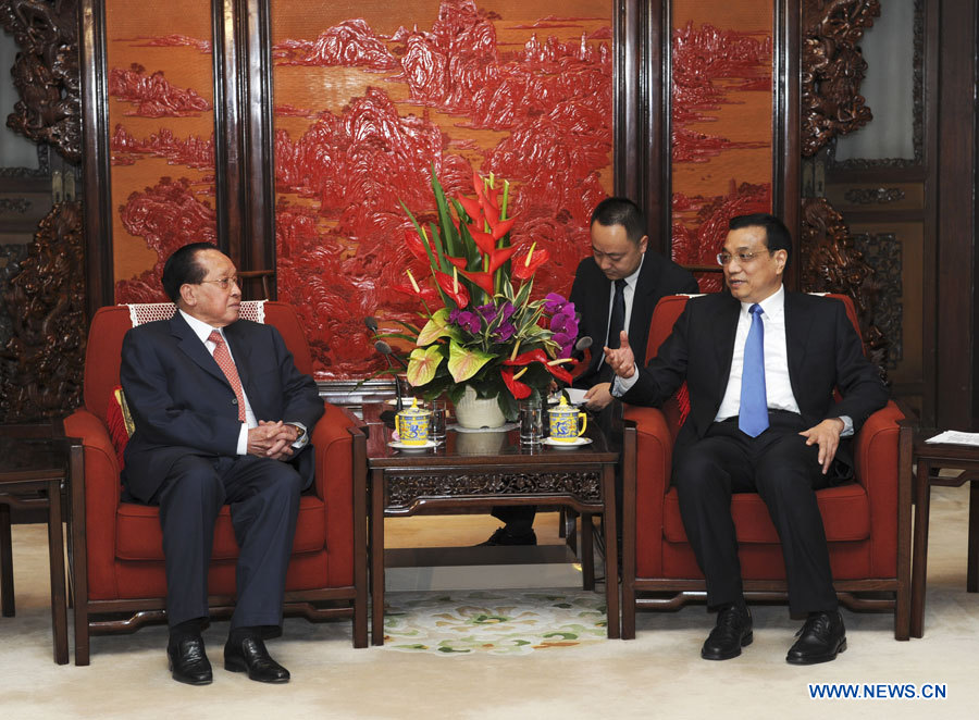 Le Premier ministre chinois Li Keqiang a réaffirmé jeudi la politique amicale de la Chine envers le Cambodge, et envisage davantage de coopération entre les deux pays.