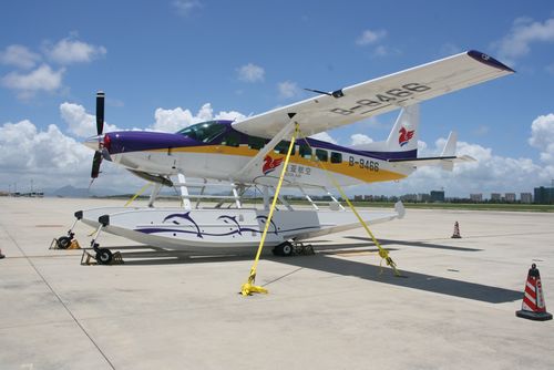 Mise en service des deux premiers avions amphibies de Chine destinés aux touristes à Hainan (2)