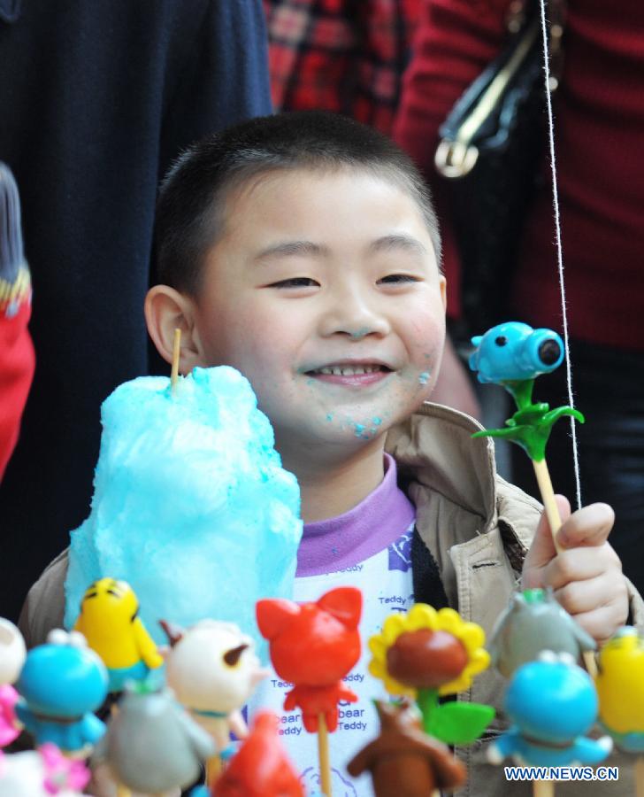 Photo prise le 1er février 2014 lors d'une foire du temple pour célébrer la Fête du Printemps à Changsha, capitale de la province du Hunan (centre de la Chine)