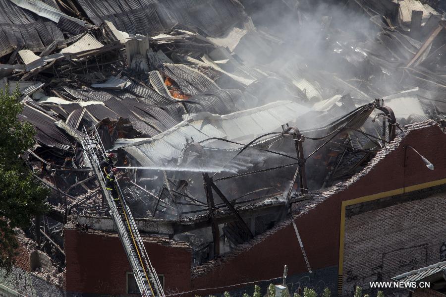 Neuf tués dans l'incendie d'un entrep?t à Buenos Aires  (2)