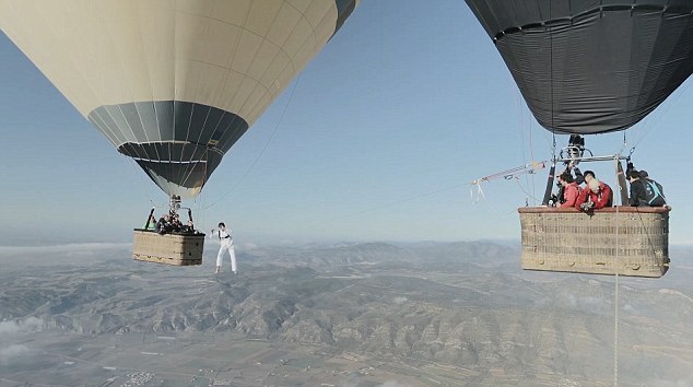 Des Fran?ais dans une performance aérienne époustouflante