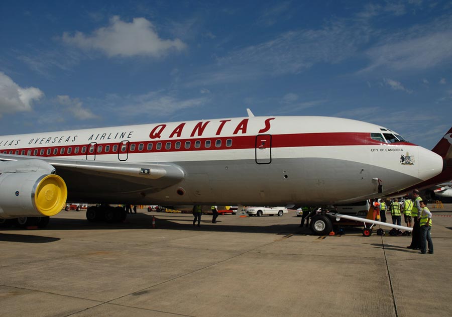 N°9 Le Boeing 707Le Boeing 707 a été fabriqué par Boeing Commercial Airplanes de 1958 à 1979 . Le 707 qui peut accueillir de 140 à 189 passagers et est propulsé par quatre moteurs.