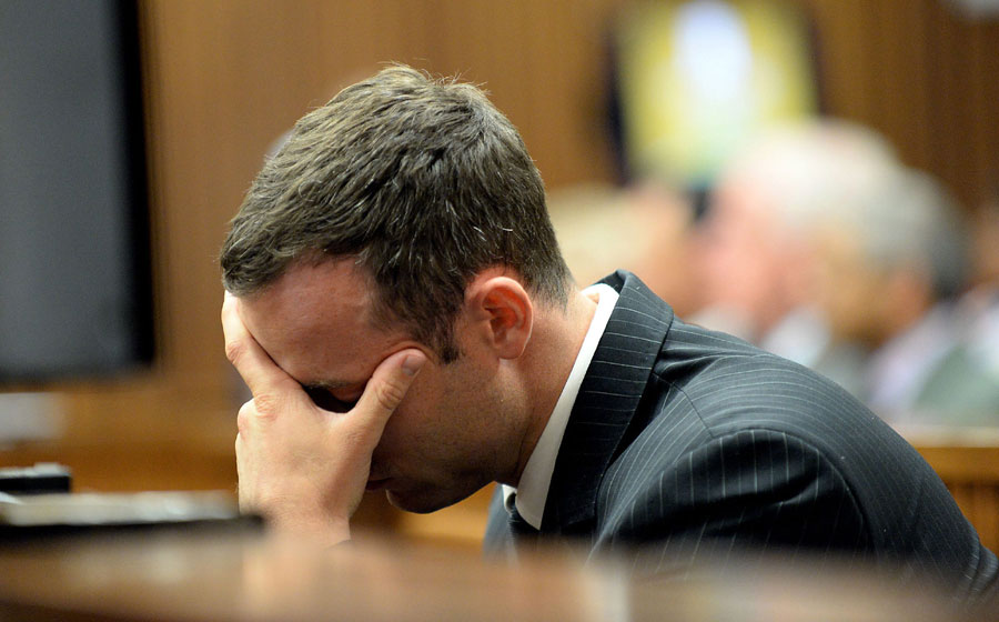 Oscar Pistorius vomit pendant le compte rendu d'autopsie de Reeva Steenkamp