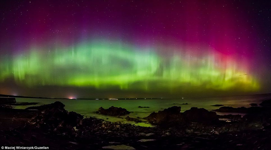 Une rare et spectaculaire aurore boréale observée en Grande-Bretagne (3)