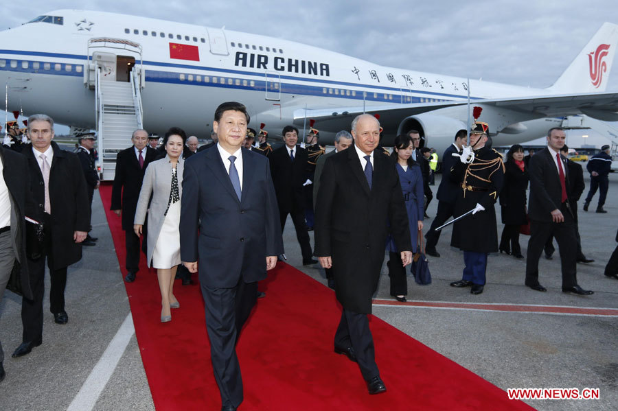 Arrivée du président chinois à Lyon pour entamer une visite en France (2)